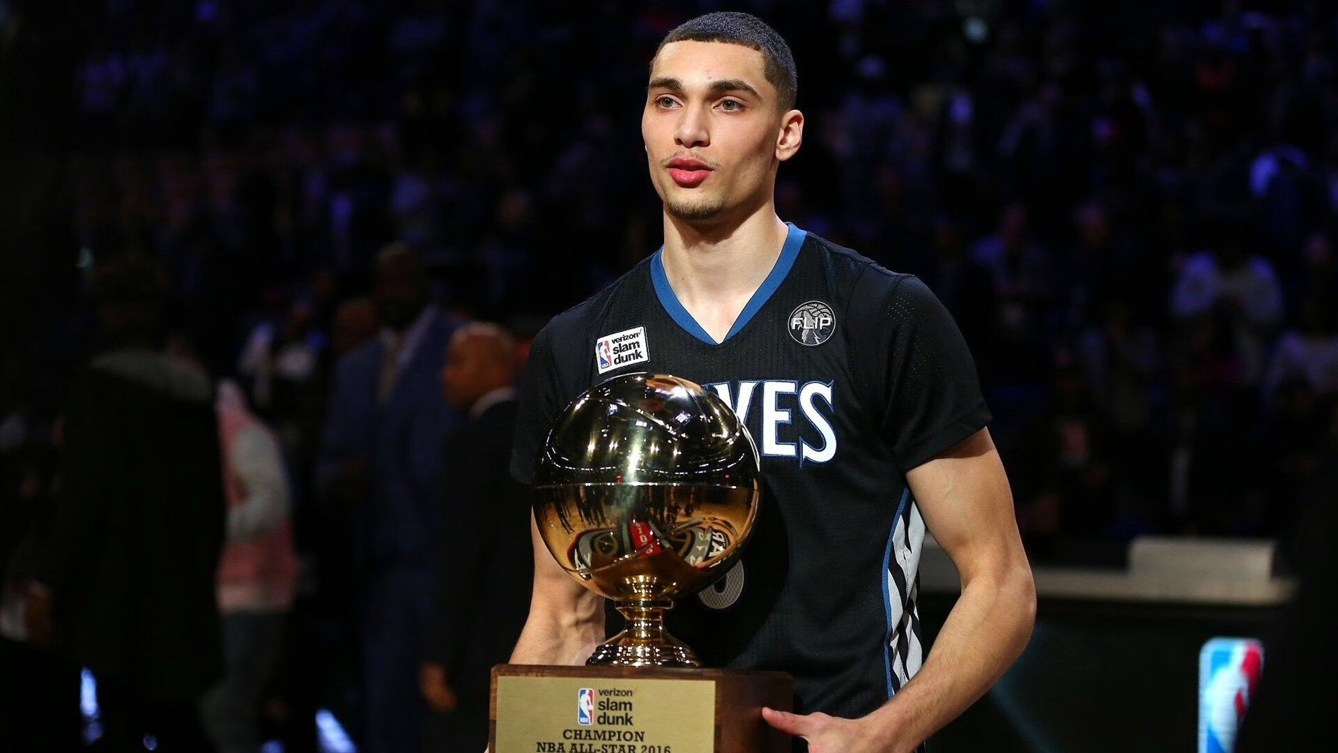 比赛过程跌宕起伏全队展现出不放弃的精神赢得全场掌声，比赛过程惊心动魄